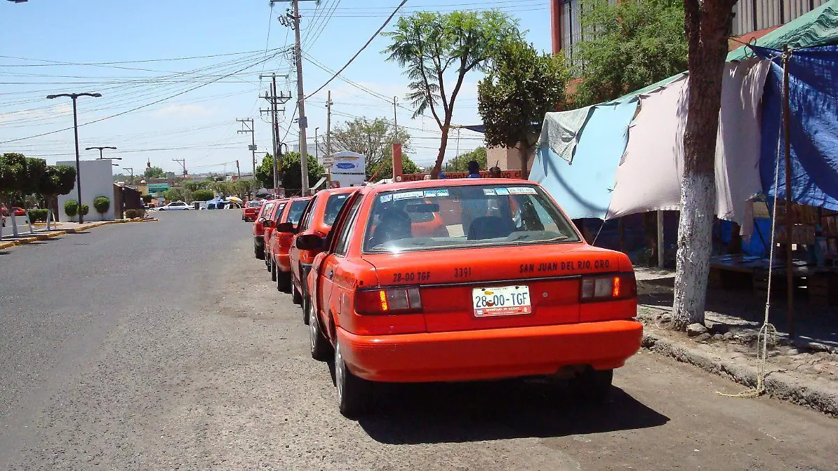 LOS TAXISTAS